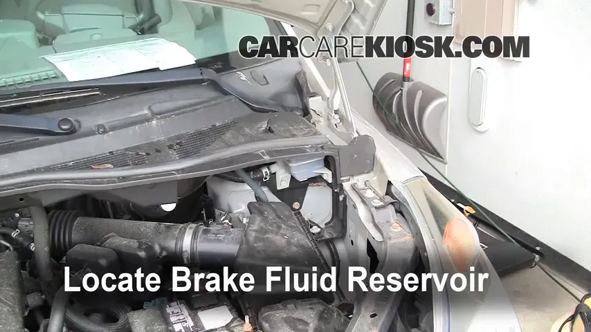 2006 Nissan Quest S 3.5L V6 Brake Fluid